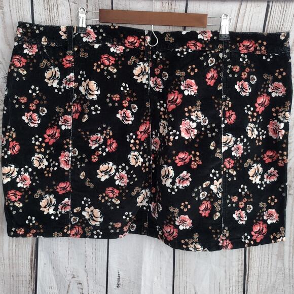 SO Kohls NEW Black Floral Button-Front Corduroy Mini Skirt Stretchy 26 Plus - Picture 6 of 10